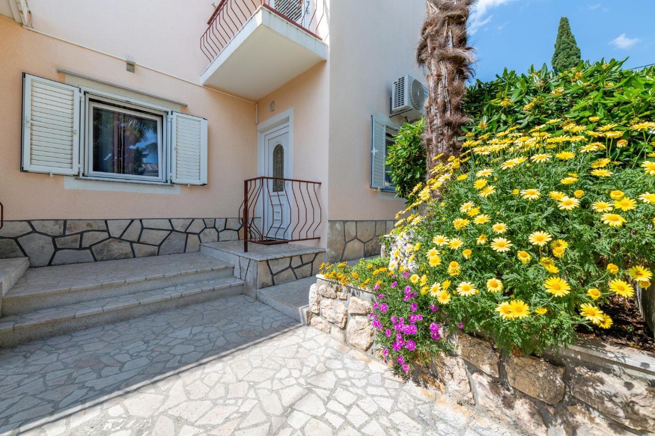 Apartments Melita Crikvenica Buitenkant foto